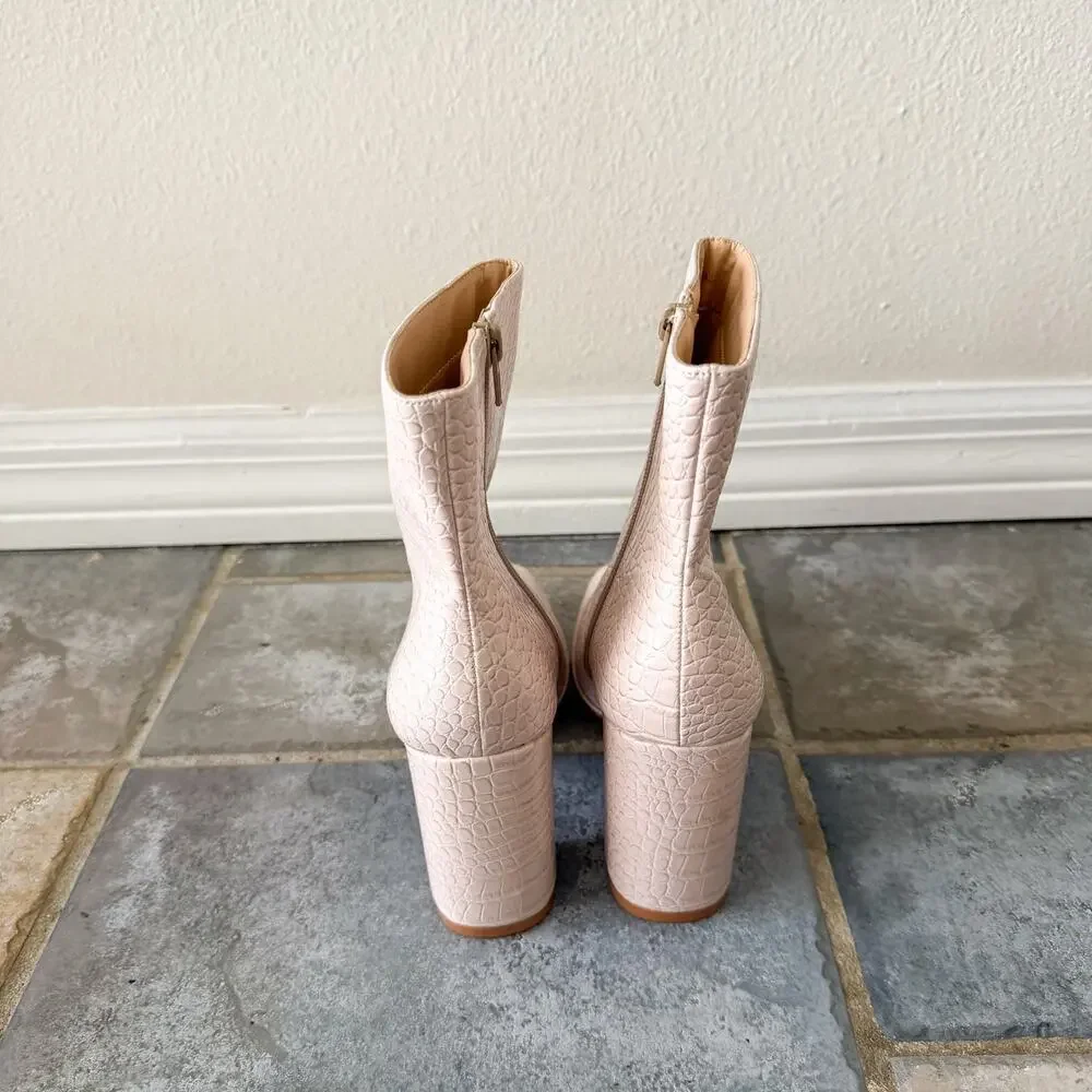 Lulus My Generation Croc Embossed Pale Pink Ankle Boots Heels 7